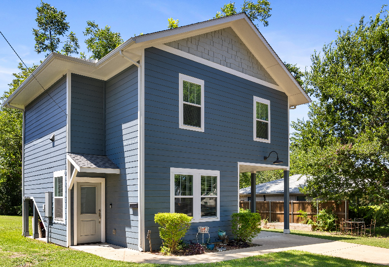 McKinney House: 600 Barnes St