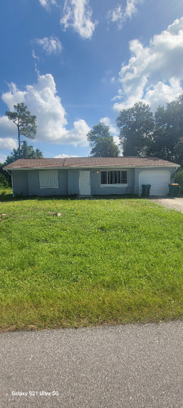 Port Charlotte House: 2498 lakeshore Cir