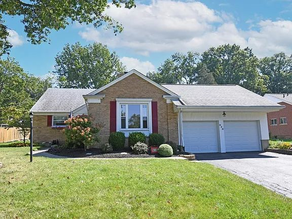 Cincinnati House: 939 Springbrook Dr