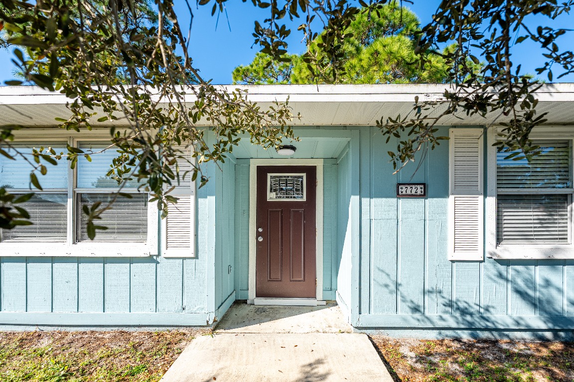 Port Saint Lucie House: 772 NW Virginia St
