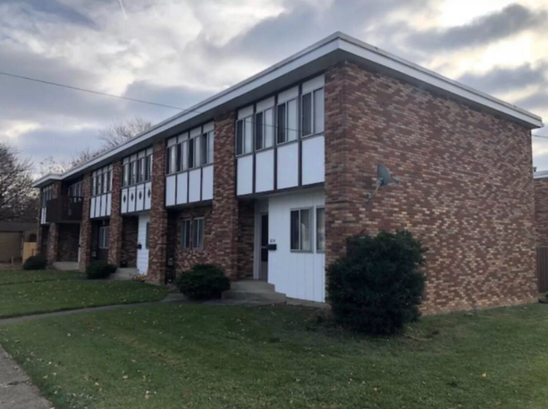 Akron Townhome: 844 Indian Trail