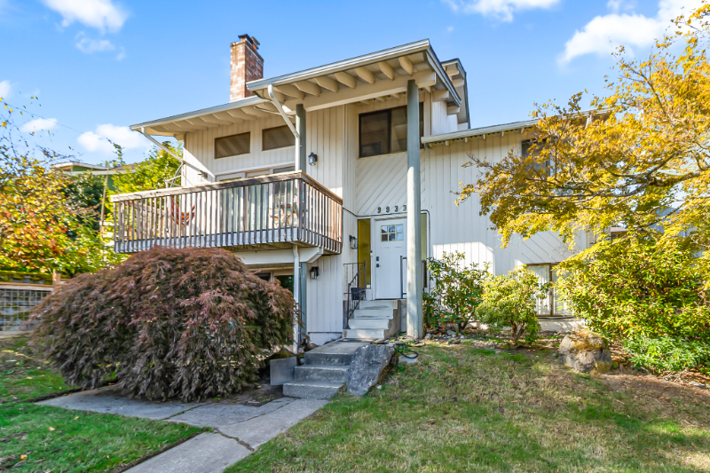 Seattle House: 9933 64th Ave S