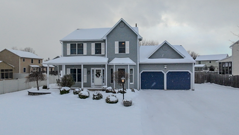 East Syracuse House: 5791 Pinwheel Circle