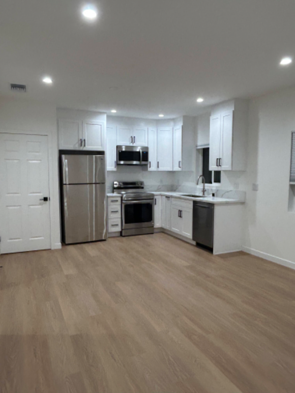 Simi Valley Multiplex: 1290 Sawyer Ave