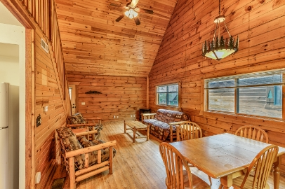 Warrens House: 619 Sandy Beach Court