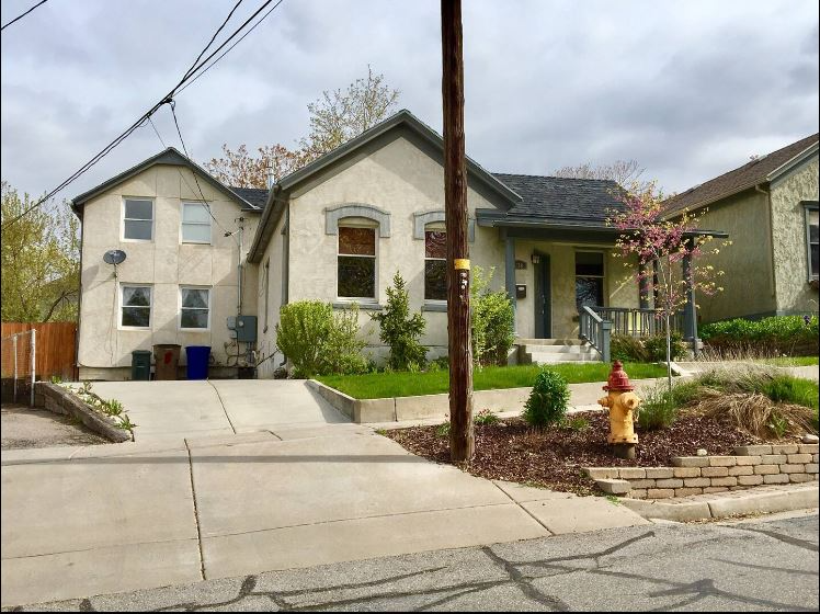 slc House: 158 w 600 n