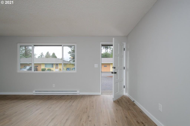 Vancouver Multiplex: 6112 NE Hazel Dell Ave