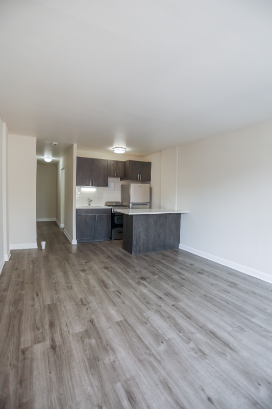 Chicago Apartment: 5841 Winthrop