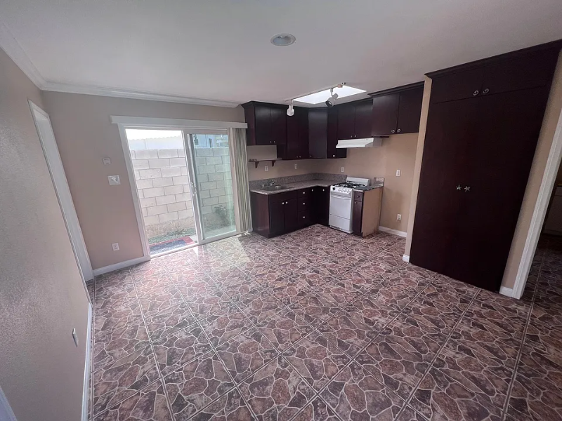 Costa Mesa House: 3058 Murray Ln