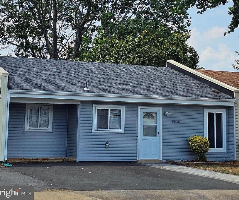 Centreville Townhome: 6020 Regents Park rd