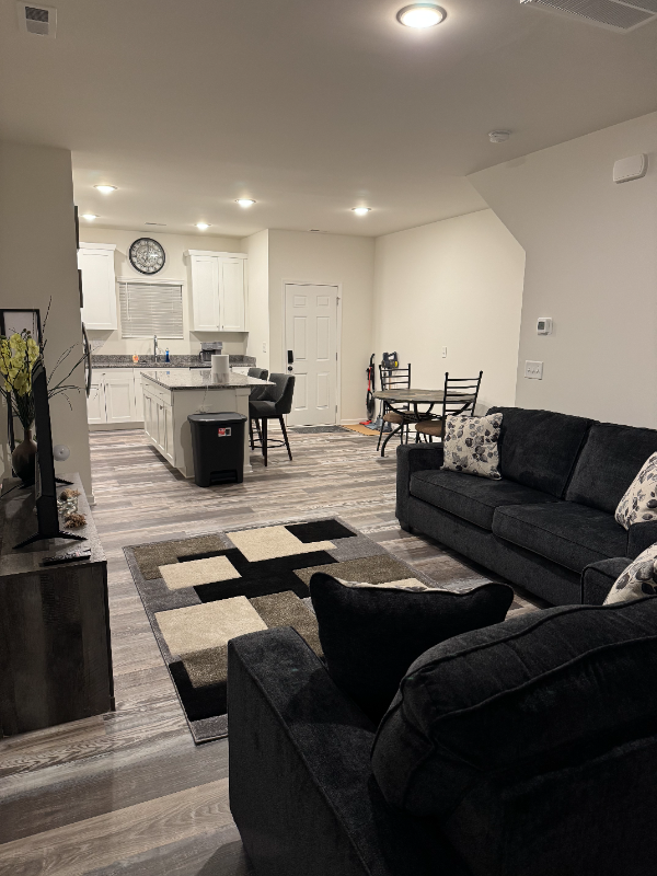 Mooresville Multiplex: 533 Gantt St