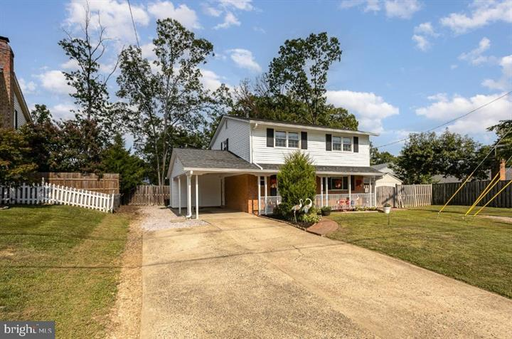 Springfield House: 6919 Rolling Rd