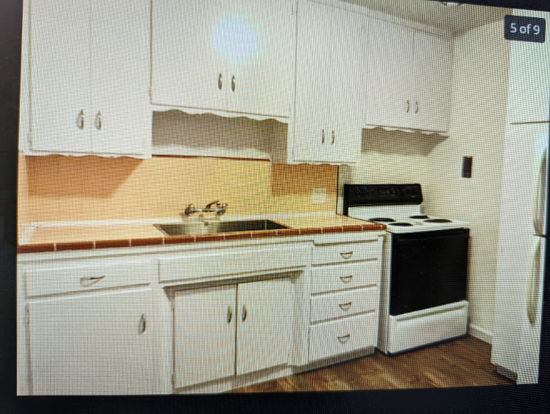 Sacrametno Apartment: 2615 D street