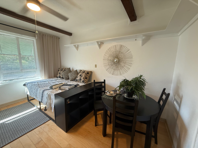 Auburn Apartment: 192 Lubeck Rd