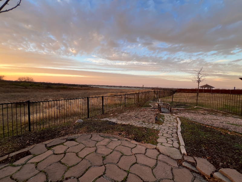 The Colony House: 4205 Lakeside Dr