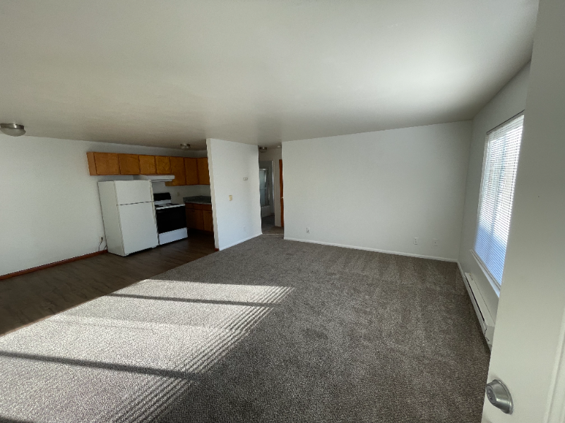 Seattle Apartment: 3033 NE 140th St