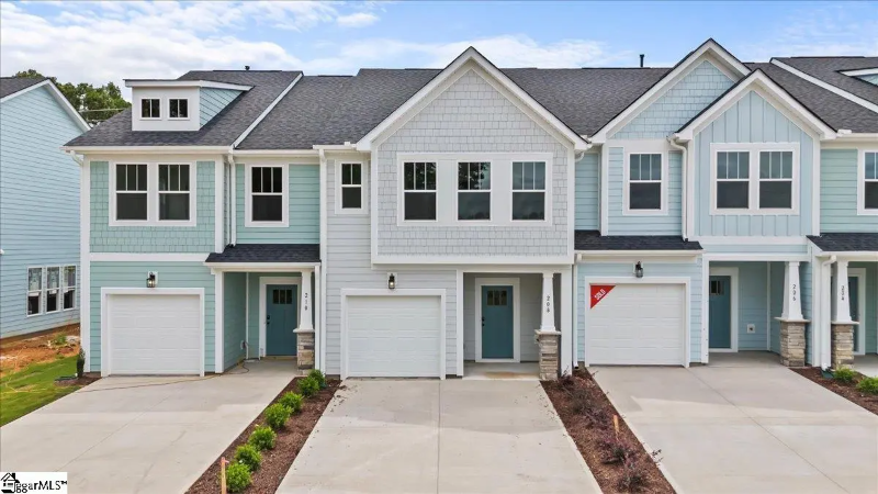 Simpsonville Townhome: 208 Curhill Ln