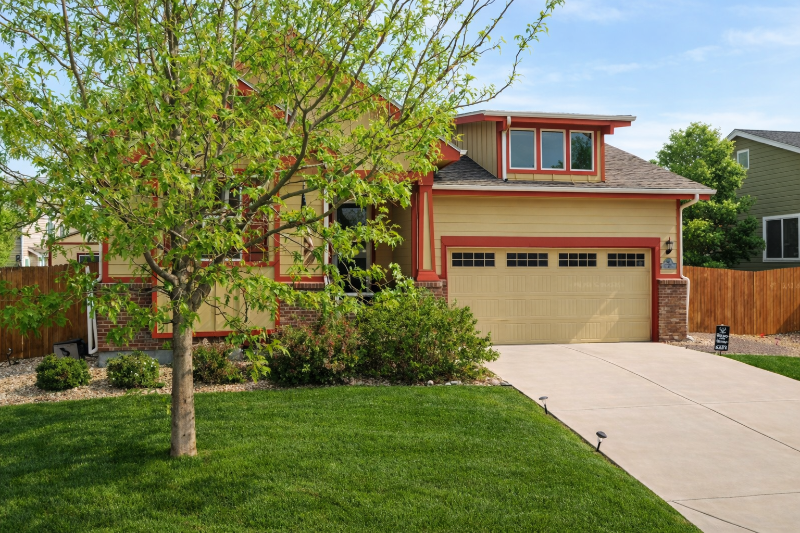 Dacono House: 515 Andrew Dr