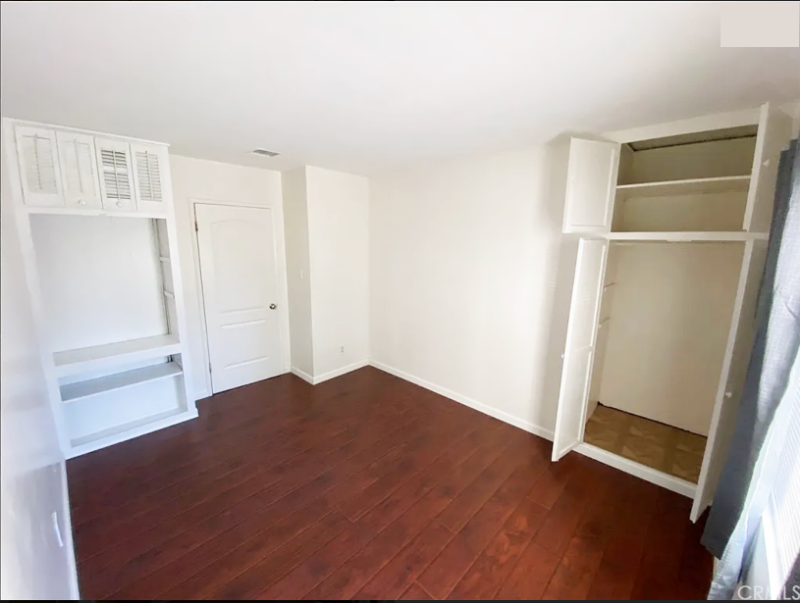 Panorama City House: 14148 Community st