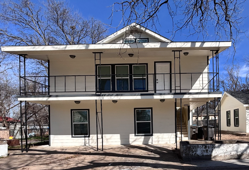 Fort Worth Townhome: 3725 avenue N