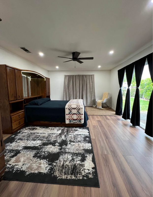 Stockton House: 2363 W Swain Rd