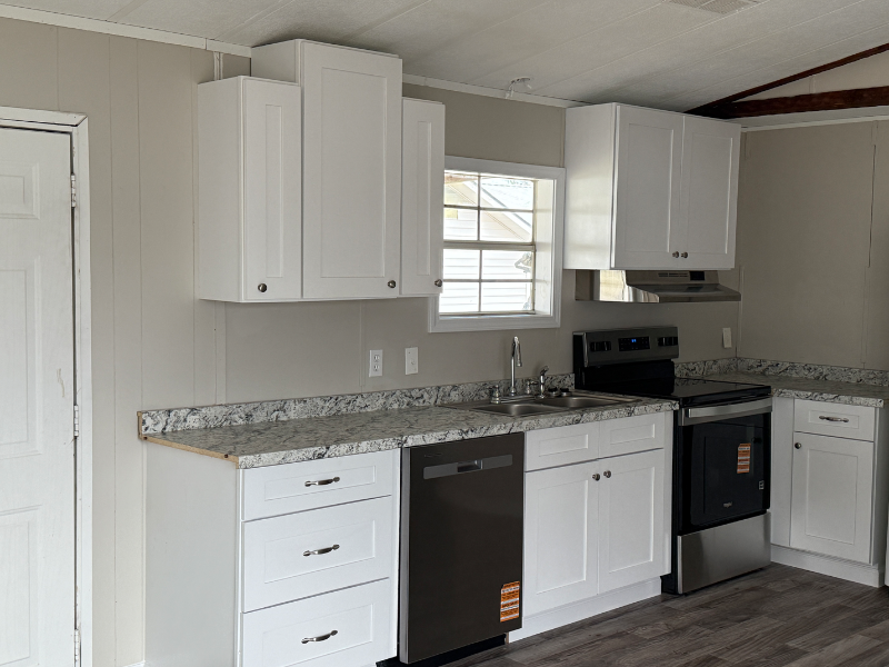 Atmore House: 80 Redwood Lane