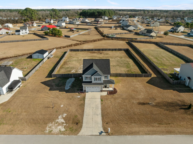 Richlands House: 209 Trophy Ridge Dr