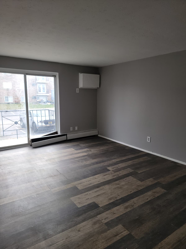 East Cleveland Apartment: 13430 Euclid Ave