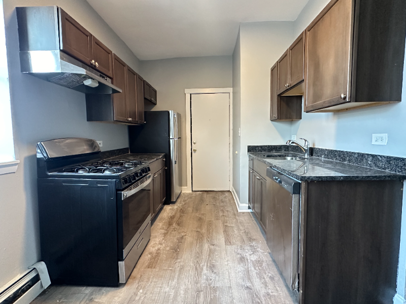 Chicago Apartment: 5645-5657 W Washington Blvd