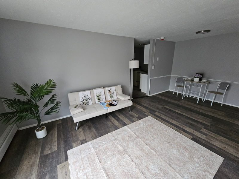 East Cleveland Apartment: 13430 Euclid Ave