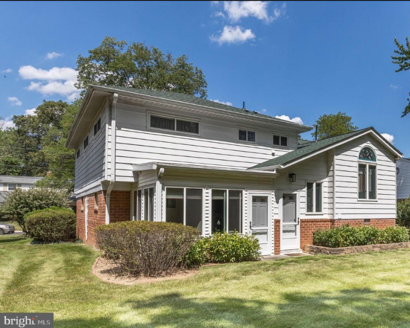 Bethesda House: 6222 Rockhurst rd