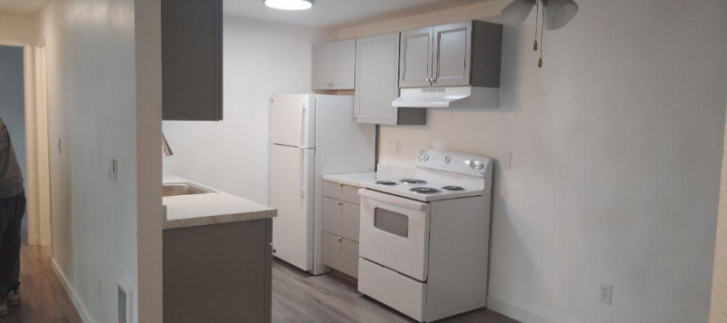 Aloha Apartment: 17420 SW Shaw Street