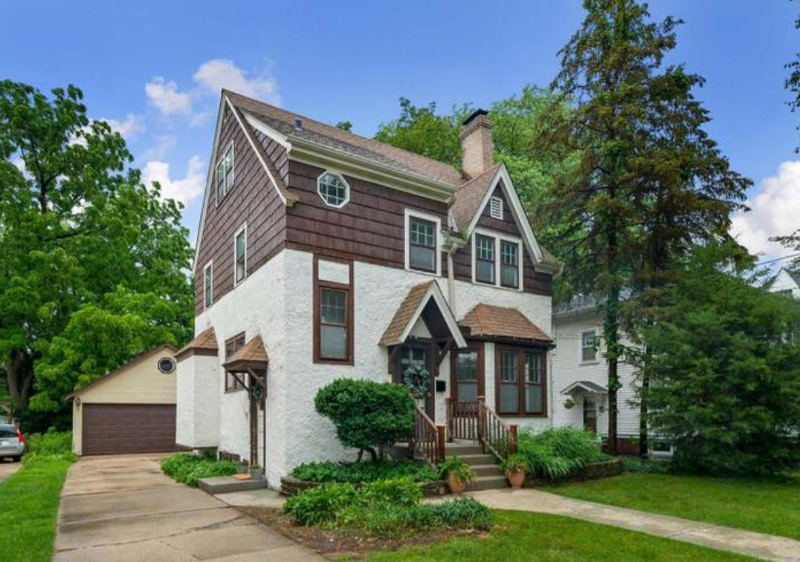 Wheaton House: 323 East Jefferson Avenue