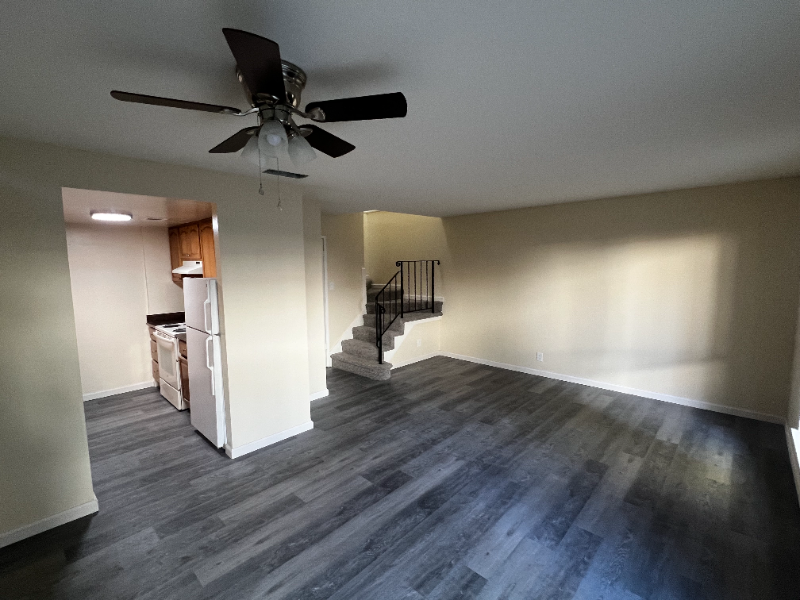 Pleasanton Apartment: 4327 Fairlands Dr