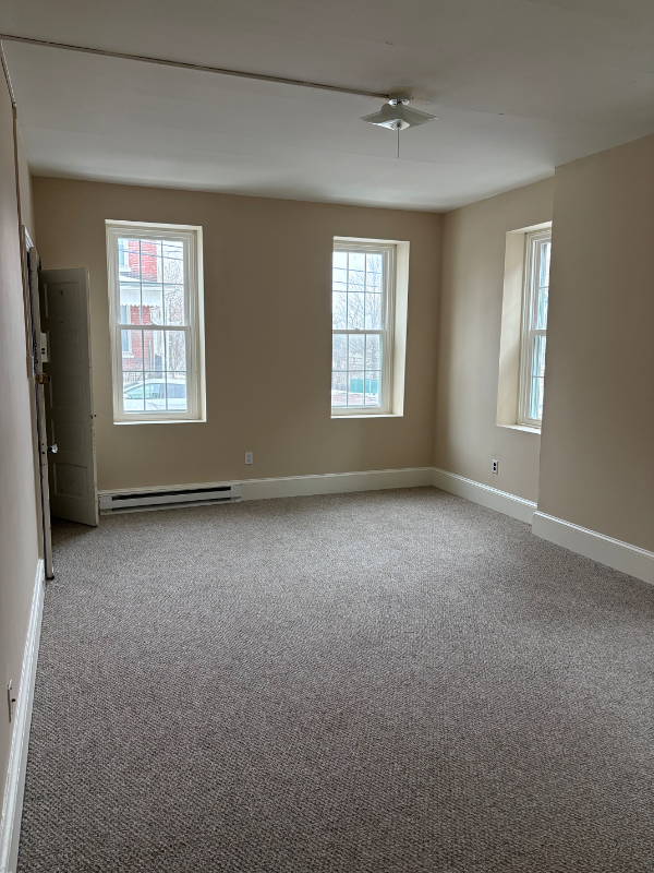 Spring city Apartment: 164 chestnut st