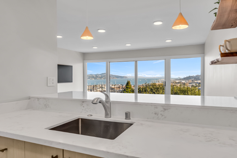 Sausalito Condo: 232 Eden Roc
