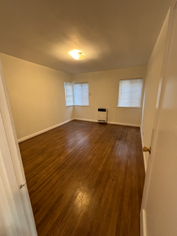 Los Angeles Apartment: 1366 Ketlon Avenue