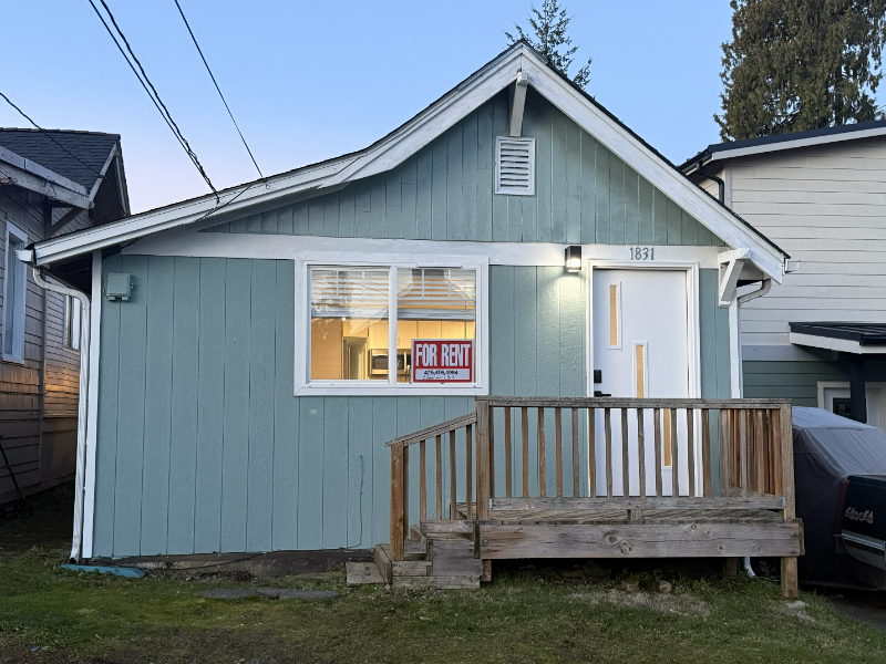 Everett House: 1831 Madison St