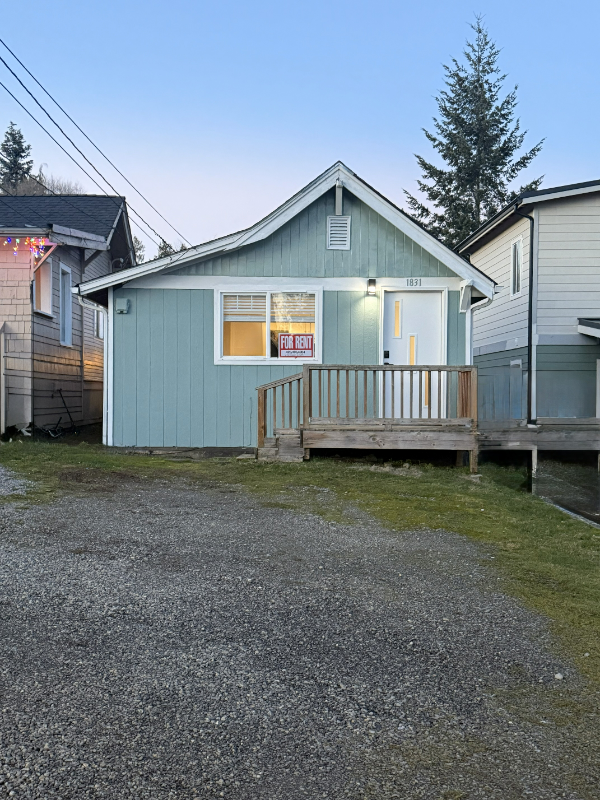 Everett House: 1831 Madison St