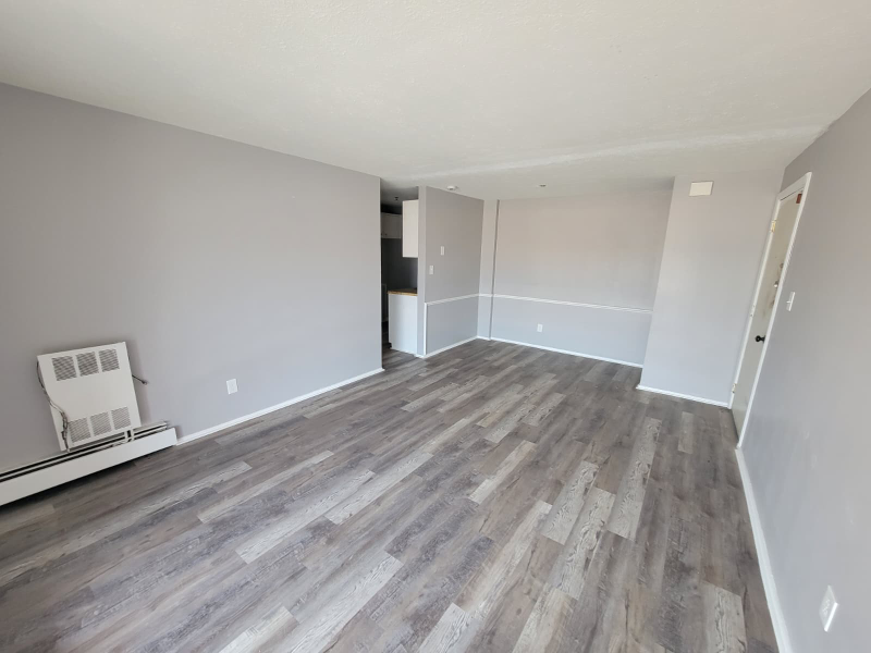 East Cleveland Apartment: 13430 Euclid Ave