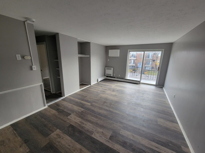 East Cleveland Apartment: 13430 Euclid Ave