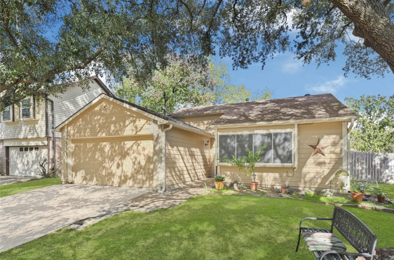 tomball House: 19330 evening glen dr