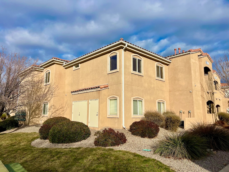 Albuquerque Condo: 6800 Vista Del Norte Rd NE