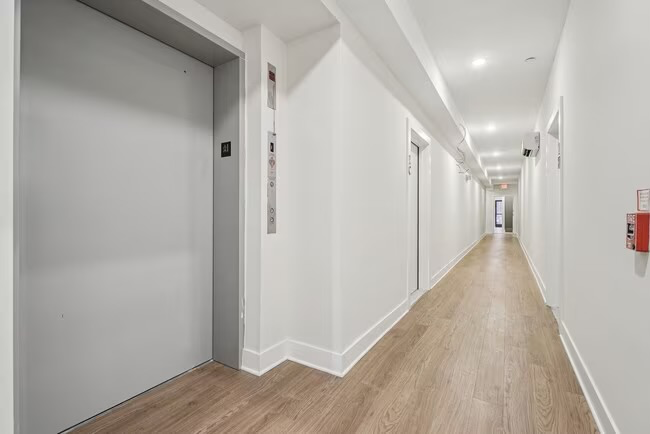 Philadelphia Apartment: 1532 W Girard Ave