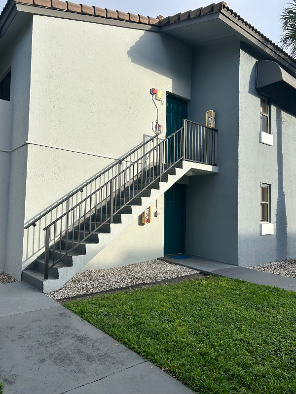 Miami Lakes Condo: 7160 NW 179 Street