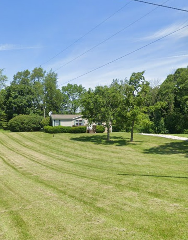 Vine Grove House: 325 Bewley Road