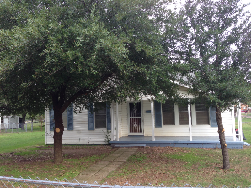 Texarkana House: 3602 Hickory
