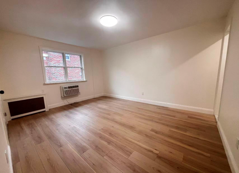 fresh meadows House: 3145 parsons blvd