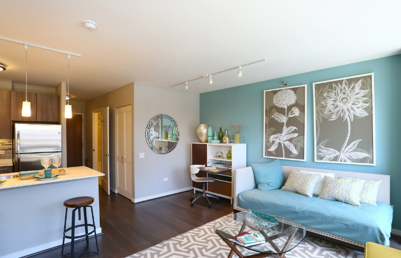 Chicago Condo: 353 w Hubbard