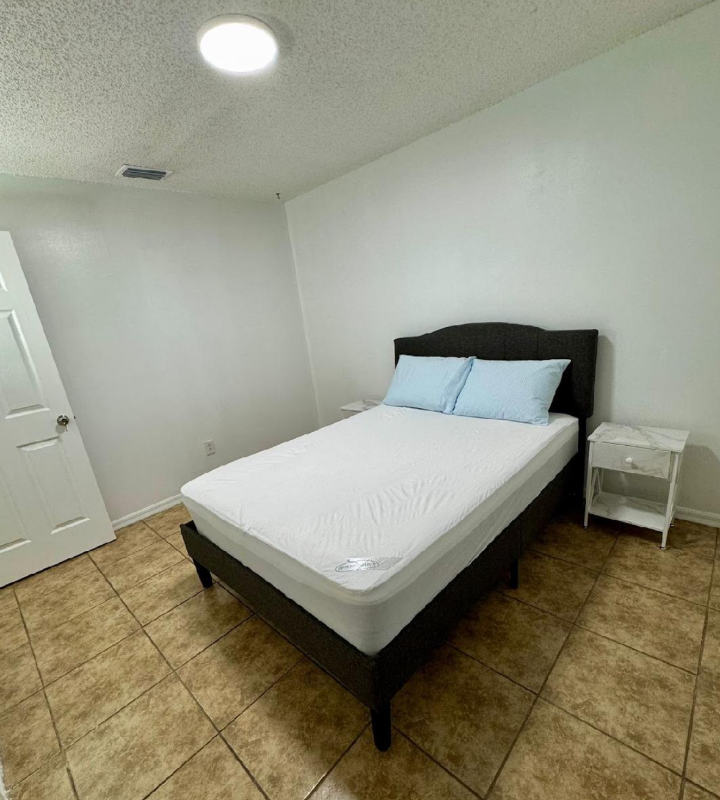 Davenport House: 536 Cheshire way